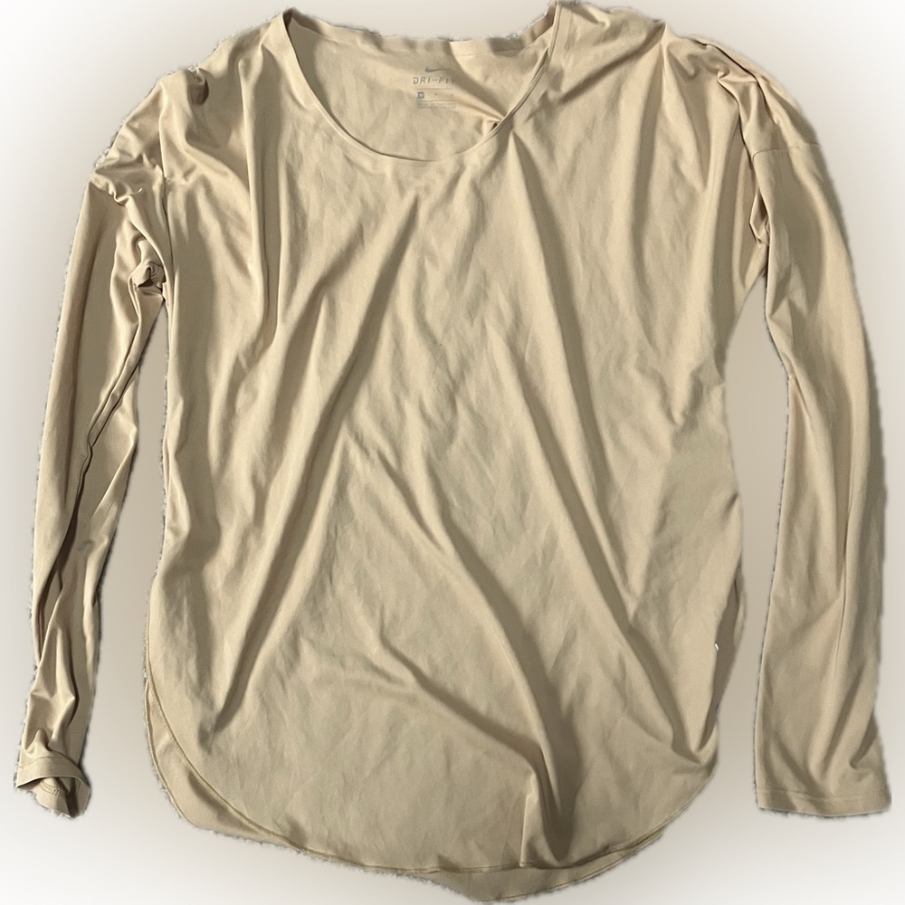 Women’s Nike Dri-Fit Long Sleeved Size M